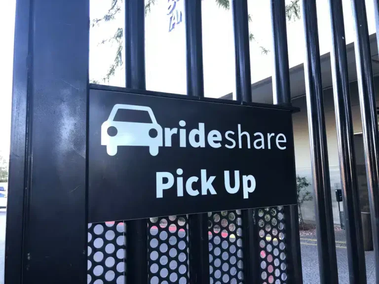 Rideshare-PickUp-Signage