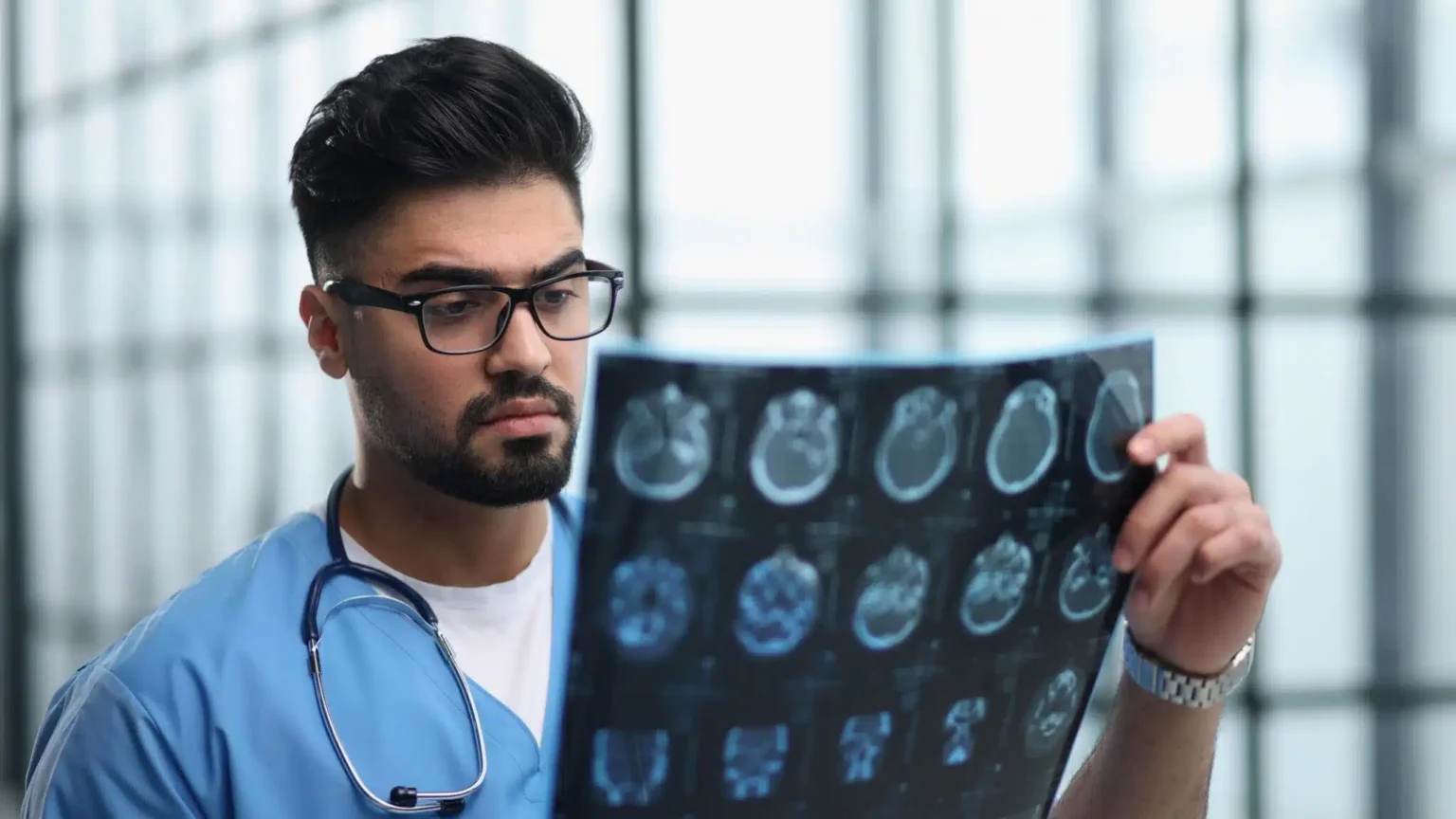 Film,Diagnosing,Elderly,Ageing,Patient,Neurodegenerative,Illness,Problem,For,Neurological